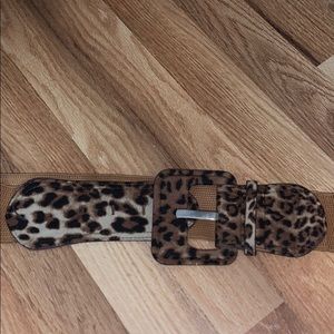 Leopard print belt